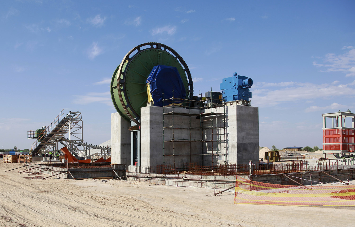 A photo of an incomplete diamond mine washing and seperation plant